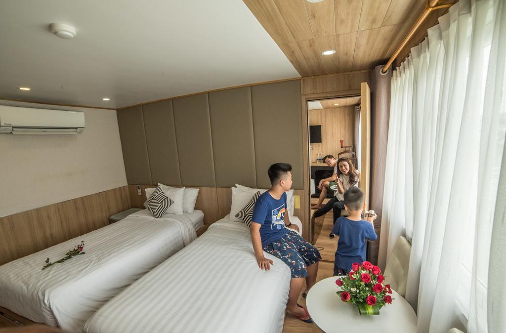 La Vela Premium Cruise - Managed By Paradise Cruises Hạ Long Extérieur photo