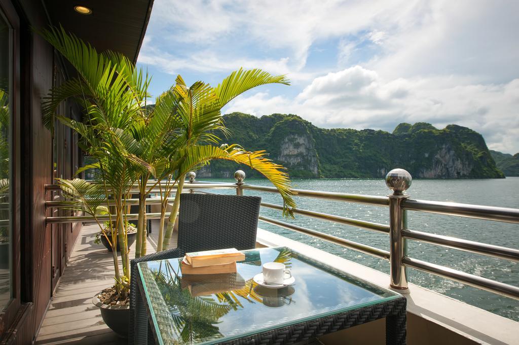 La Vela Premium Cruise - Managed By Paradise Cruises Hạ Long Extérieur photo