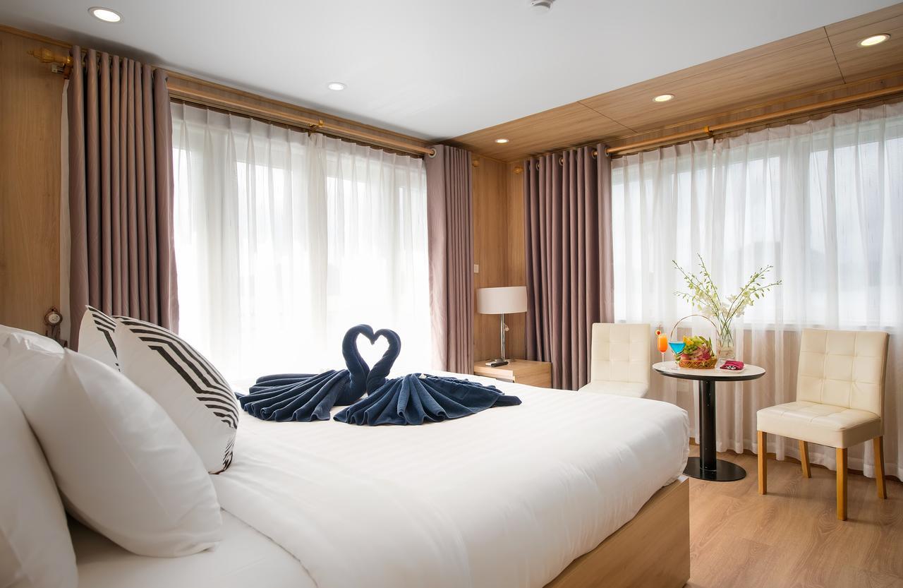 La Vela Premium Cruise - Managed By Paradise Cruises Hạ Long Extérieur photo