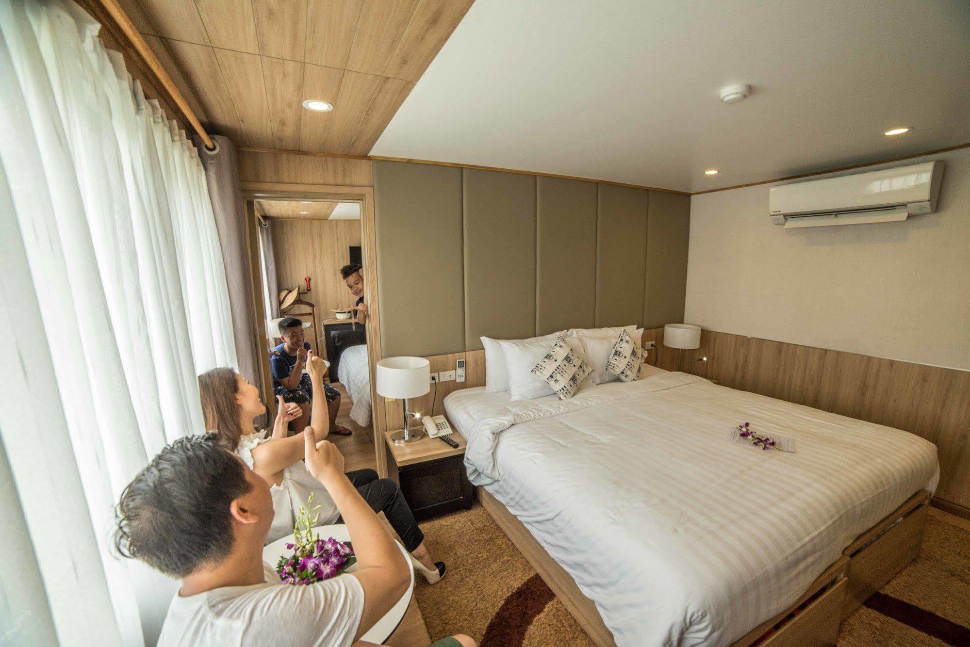 La Vela Premium Cruise - Managed By Paradise Cruises Hạ Long Extérieur photo