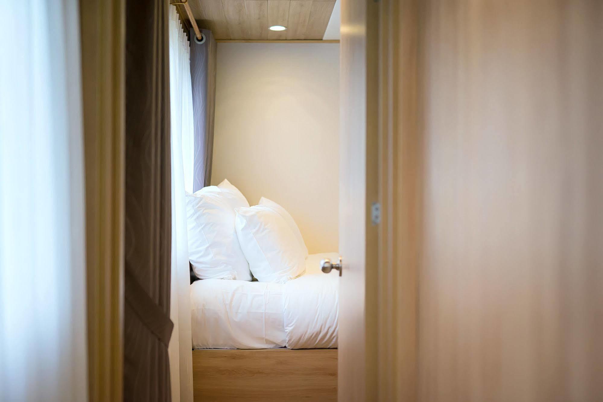 La Vela Premium Cruise - Managed By Paradise Cruises Hạ Long Extérieur photo